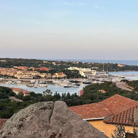 Con Terrazza E Natura A Due Passi Dal Mare * Порто-Черво